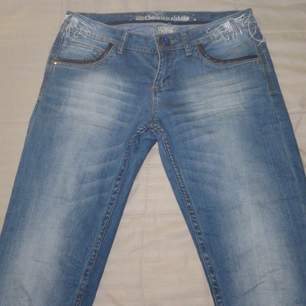 **SOLD**Desigual Jeans